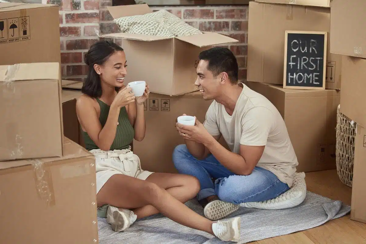 blog - couple moving to new home- Mortgage Brokers in Ireland